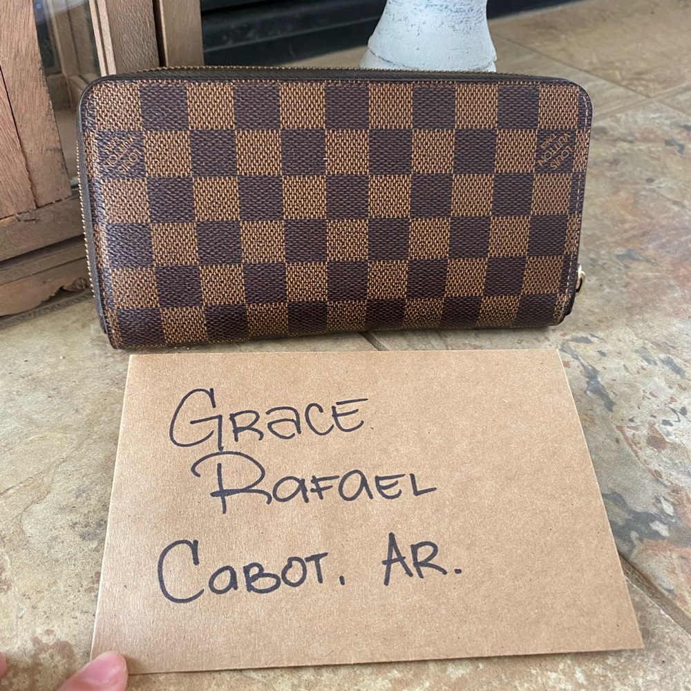 Louis Vuitton Damier Ebene Zippy Wallet - Picture 2 of 12